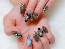 ルアナ(Luana.)/ギラギラ強めネイル