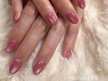 ケーアンド(K&)の写真/初めての方も大歓迎◎ワンカラーはもちろん、トレンドのマグネットやフラッシュネイルまで楽しめる♪