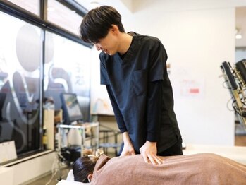 フクロウ美容整体院の写真/身体の仕組みを知り尽くしたスタッフが長年の経験を活かし、一人一人のお悩みを見極めて施術いたします◎