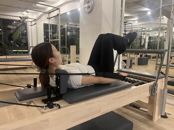 ラ ピラティス 千葉店(La pilates)/マシンピラティスレッスン風景