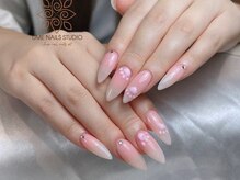 ウメネイルスタジオ(UME NAIL STUDIO)/題長さだしやり放題×つけ放