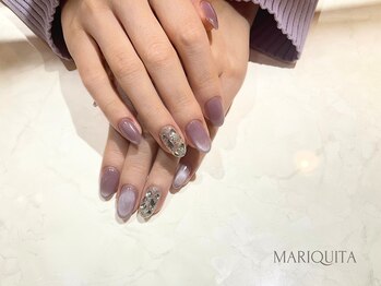 ネイルサロン マリキータ(MARIQUITA)/水光マグネット/ビジュー/紫