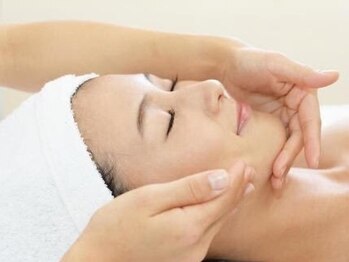 ルーラ(RULA)の写真/【毛穴特化サロンで本気の毛穴ケアを！】毛穴エクストラクション×ピーリング◎専門スタッフが丁寧に施術♪