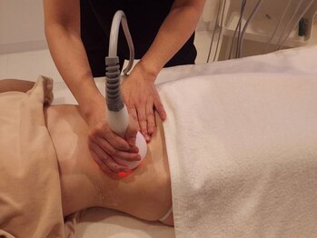 サロンドナチュール 呉服町店の写真/【Holly Xmas★】ウエスト最強スリム88%off★選べる最強マシン!!くびれ革命★オーダーメイド脂肪撃退¥4980