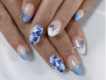 ネイルサロン ビューティーマジック 川口店/涼しげなフラワーネイル