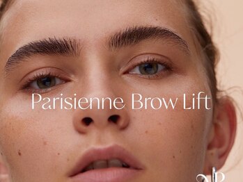 アネラ(ANELA)の写真/顔の印象は眉毛で変わる！【パリジェンヌブロウリフト＋眉Waxスタイリング《メイク込》¥5600】