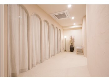 ビーティー(bT)/2階 個室ルーム