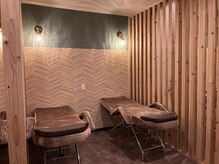 施術ルーム/落ち着いたトーンの内装で心の底からデトックス◎