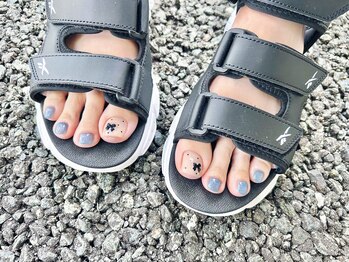 リタ ハマセン(LiTA. hamasen)の写真/朝9時OPEN☆完全個室でリラックス。フットネイル6000円～のお得感♪