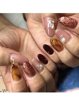 トータルサロン 白べぇーっ プラス/べっ甲ネイル