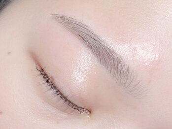 アイデュース 佐野店(eyeduce)の写真/顔の第一印象は眉毛で決まる!!【アイブロウ脱毛1回¥5720】垢抜けた"今っぽ眉"で毎日メイクも楽々時短♪