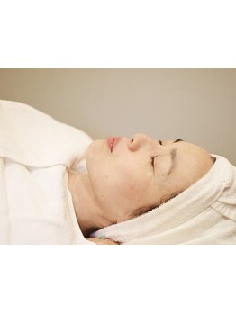 ホウレイ線・たるみ改善！予防ケア