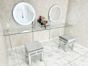 エフトゥクロリ(F to COLORIS)/ドレッサールーム