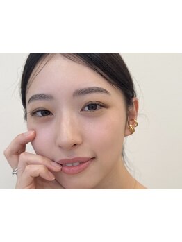 ナチュラル上品な目元にしたい