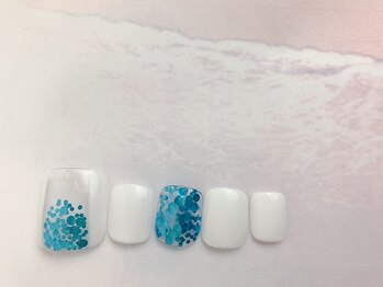 ネイルサロン&スクール ジーナ(GINA)/夏カラーでホロがポイントに