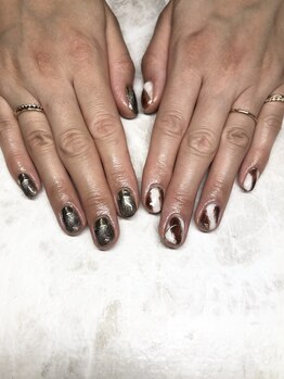 ヒールネイル(heal nail)/アシメデザイン