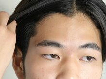 男性こそより自然な眉毛に。