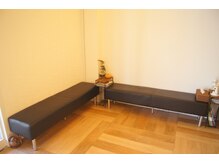 リファイン(Refine)/シンプルな待合スペース