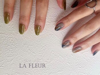 ラ フルール(La Fleur)の写真/『お洒落は指先から』素材を生かした旬ネイルで個性溢れる指先に！