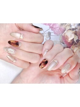 手描きアートが得意なサロン