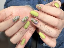 トゥートゥー(TOUTOU)/グリーンxホログラム