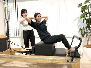 アスフロウ(Us Flow)/くびれを作るマシンピラティス