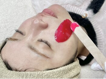 ムーム なんば店(moom)の写真/敏感肌でもOKなマツヤニワックス使用◇艶肌フェイシャルワックスでつるスベ美肌に！男女問わず対応可能◎