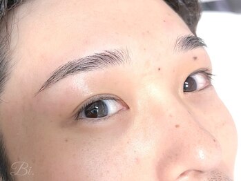 サロンビーアイ 六本木(Salon Bi.)の写真/【メンズもOK★】プロの手で美眉を叶えます♪
