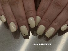 ネイルドットスタジオ 堺筋本町(NAIL DOT STUDIO)/春カラーにポイントホロ