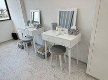 ブラン(BLANC)の雰囲気（眉WAX×まつパorパリジェンヌ￥8700のセットメニューが人気です！）