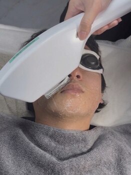 Glowe【うなじ脱毛|ヒゲ脱毛】の写真/濃い毛にもしっかりアプローチ。清潔感ある肌へ！ヒゲ脱毛新規3,000円
