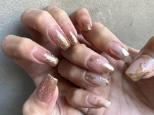 アロナ ネイルサロン アンド スクール(alona)/ゴールドでアニマルもかわいい！