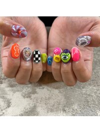海外カラフルネイル