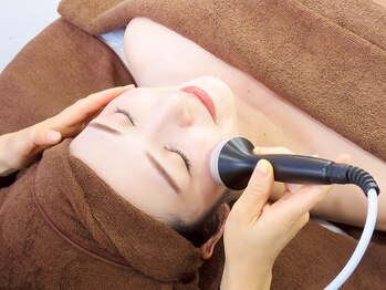 アルビ(ARuBi)の写真/【小顔コルギ+潤いヴィーガンパック¥8800】肌・筋肉・骨格・巡りすべてにアプローチする熟練手技をご提供♪