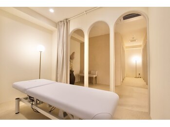 ビーティー(bT)/2階 個室ルーム