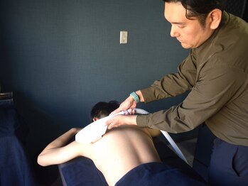 ノーブル(NOBLE)/全身脱毛（背中）　施術（４）