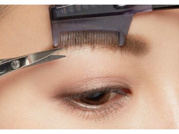 サロンドウウナ 長崎店(Salon de uuna)/02)眉カット