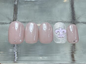 オフィスシンプルクロム　8000円