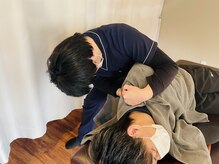 やすまる 武蔵ヶ丘店(YASUMARU)の雰囲気（受付は扉を開けてすぐです。ご来店お待ちしております）