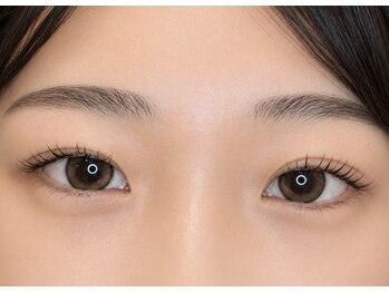 ビューティーサロン ユリン(YuRin)の写真/一人ひとりのお悩みや目の形に合わせて施術◎豊富メニューで仕上がり自由自在♪どんなお目元もお任せ下さい