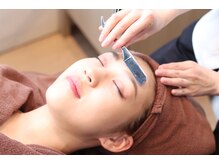 グラシュ シェービングエステ(gracieux Shaving Esthe)/お顔剃り(フェイスシェービング)