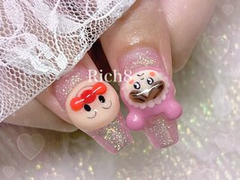 癒しのキャラクターネイル