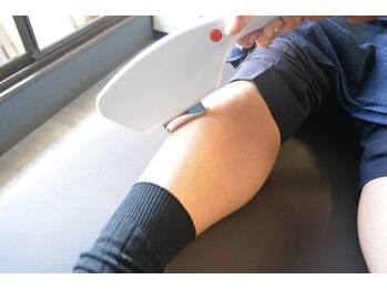 ノーブル(NOBLE)/全身脱毛（足）　施術（２）