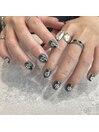 個性派キラキラネイル by大竹