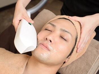 グレイシス(Graces)の写真/初回ヒゲ脱毛¥1,980/全身脱毛¥7,700！経験豊富な男性スタッフ在中◎毛質に合わせ照射調整！硬毛化対策も◎