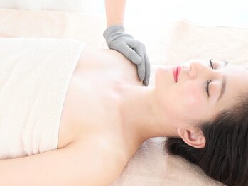 ロココ 恵比寿店(Rococo)の写真/\全国展開している人気のバストアップ専門店/バストアップ×首肩凝り解消で体の不調も改善☆