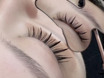 アイネ(i:Ne)の写真/【業界大注目!!LEDエクステ導入店＊】まつエクに圧倒的”モチ”を求める方集合★ワンホンデザインも◎