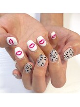 テラックス/唇とヒョウ柄