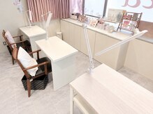 リスタバイネオリーブ(Resta by neolive)の雰囲気（【ネイルブース】ハンド3席/フット1席/定額デザインも豊富です！）