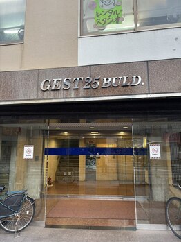 みみくる 福岡天神店/当店があるビルの入口です